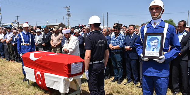 Şehit iş makinesi operatörü ebedi yolculuğuna uğurlandı