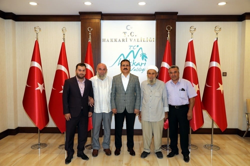 Şehit Kaymakamın babası Safitürk’ten Vali Akbıyık’a ziyaret 