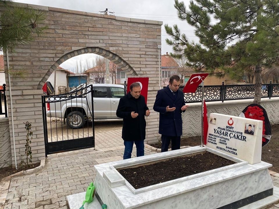 Şehit mezarının çevre düzenlemesi tamamlandı 