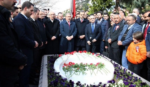 Şehit Muhsin Yazıcıoğlu kabri başında anıldı