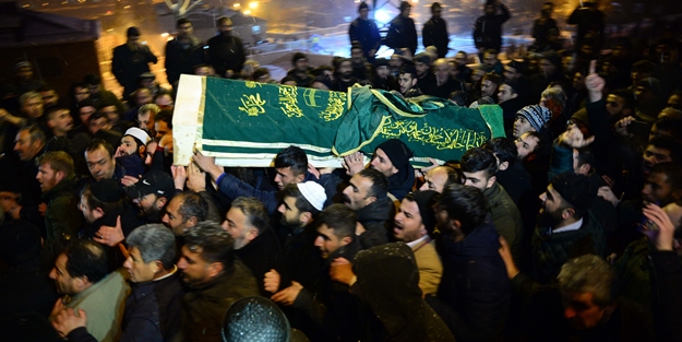 Şehit Nakşibendi Şeyhi Abdulkerim Çevik'i on binler uğurladı