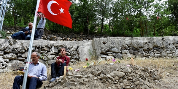 Şehit Necmettin öğretmenin babası: Devletimle gurur duyuyorum