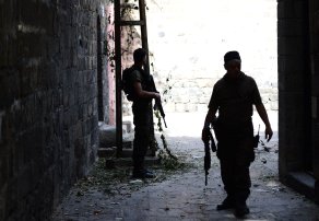 Şehit olan polislerden büyük kahramanlık!