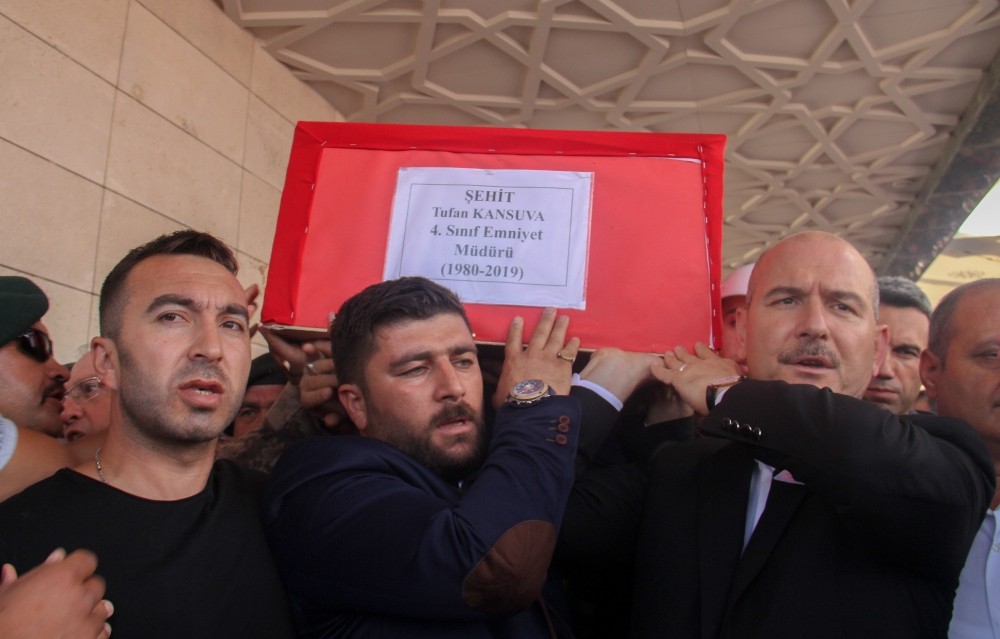 Şehit Özel Harekat Şube Müdürü Kansuva son yolcuğuna uğurlandı 