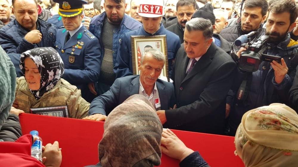 Şehit Özgür Çelik’in kız kardeşi: 