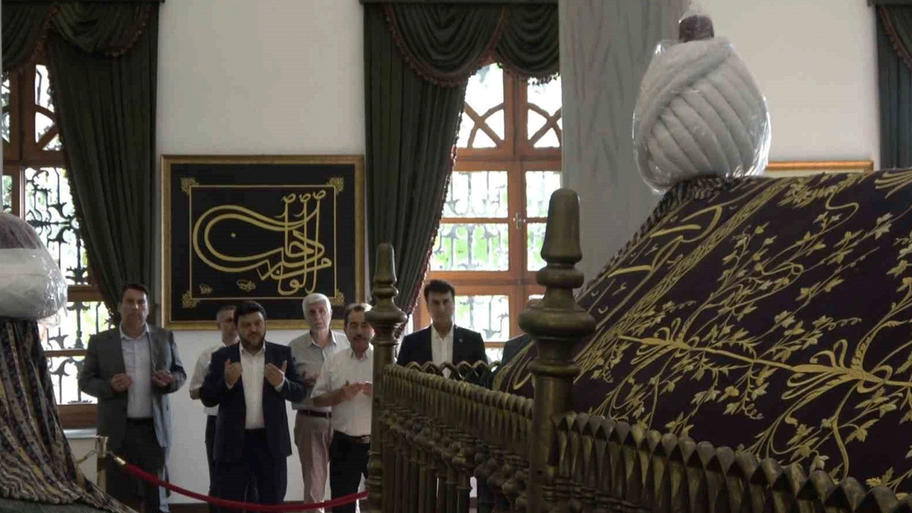 Şehit padişah dualarla anıldı