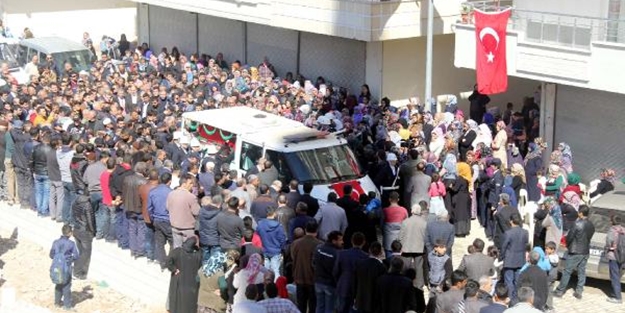 Şehit polis Birecik'te son yolculuğuna uğurlandı