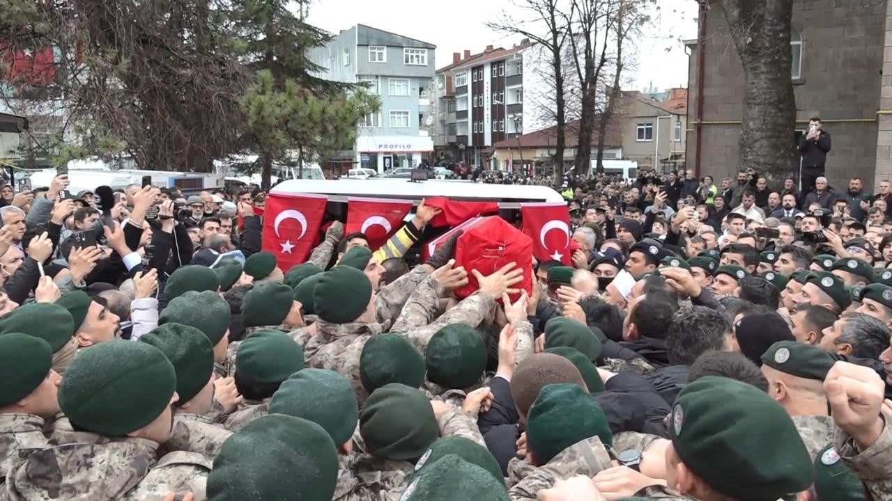 Şehit polis memuru Albayrak son yolculuğuna uğurlandı