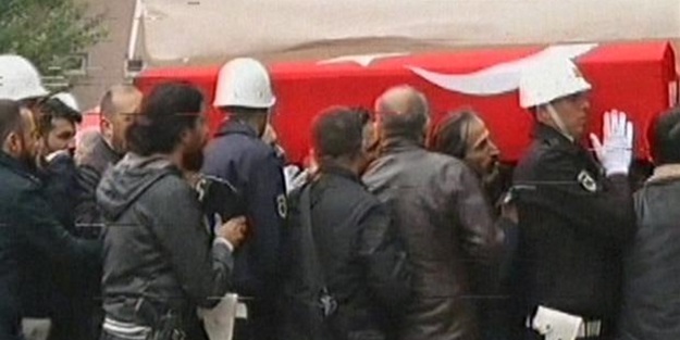 Şehit polisler son yolculuğuna uğurlandı