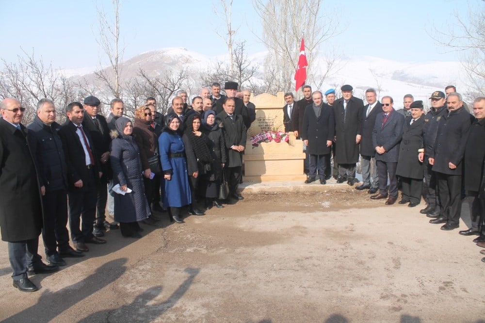Şehit Süleyman Efendi ve Miralay Sabri Bey mezarı başında anıldı 