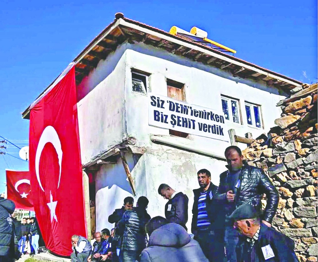 Şehit Teğmenin evinden Kandil’le iş tutan CHP’ye mesaj: Siz ‘DEM’lenirken biz şehit verdik