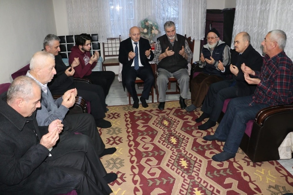 Şehit Uzman Çavuş’un ailesine taziye ziyareti 
