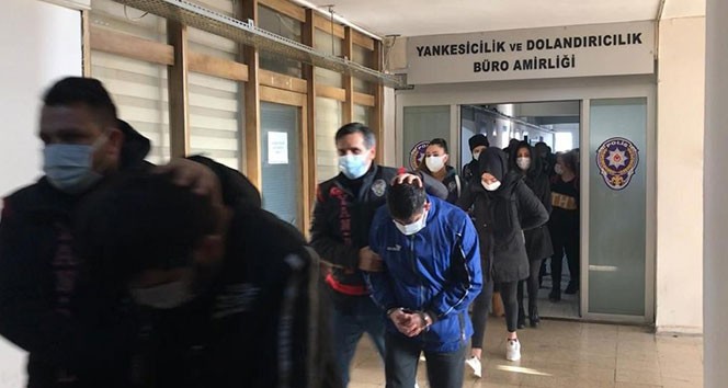 Şehit ve gazileri kullanarak dolandırıcılık yaptıkları belirlenen şüphelilerden 7'si tutuklandı