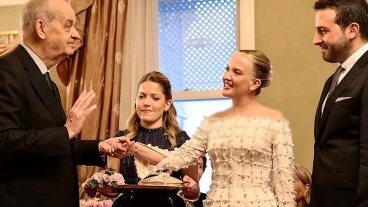 Şehit Yakınına Küfreden Türkkan’ın Mutlu Günü: Yüzükler emekli asker İlker Başbuğ’dan!