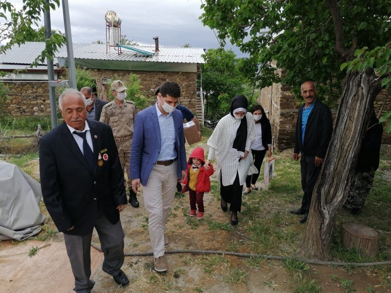 Şehit yakınları ve gazilere bayram ziyareti 