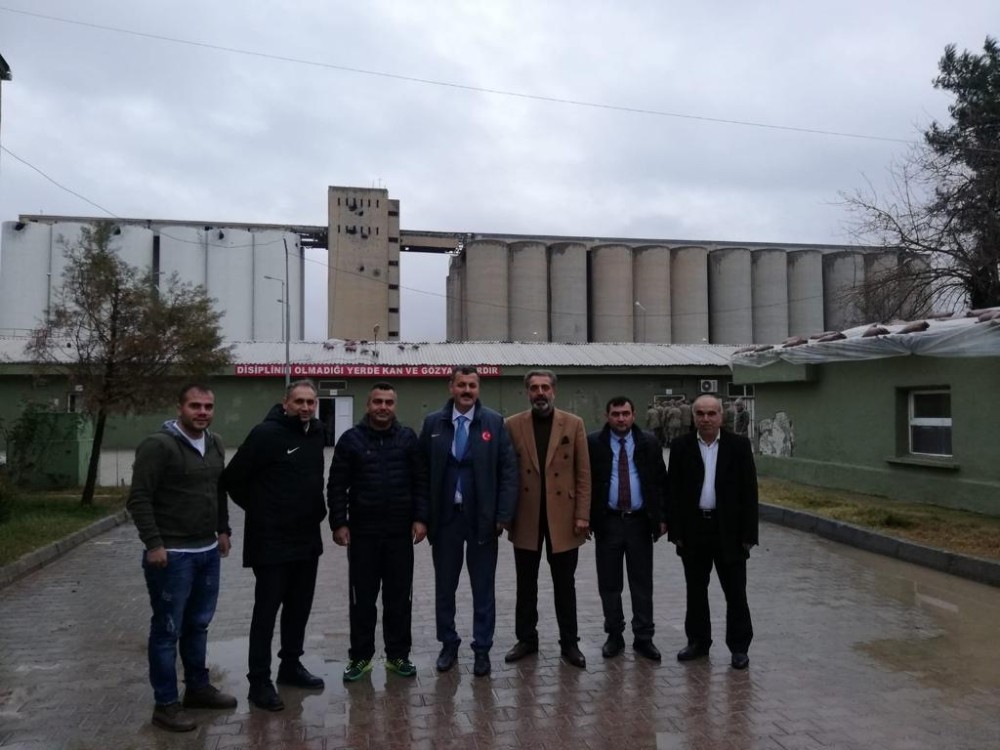 Şehit yakınlarından sınır karakolundaki askerlere moral ziyareti 