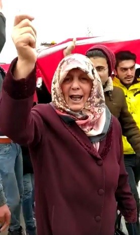 Şehit yürüyüşüne katılan kadının söyledikleri sosyal medyada yankı buldu 