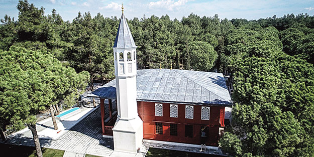 Şehitler Abidesi Camii bugün açılıyor