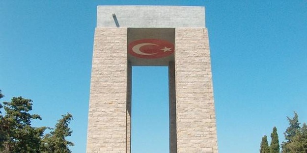 Şehitler Abidesi'nde kahreden olay