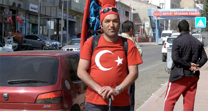 Şehitler için Türk bayrağı ile Çanakkale'ye yürüyecek