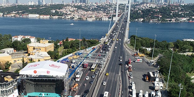 Şehitler Köprüsü saat 14.00'e hazırlanıyor! Çalışmalar tüm gece sürdü