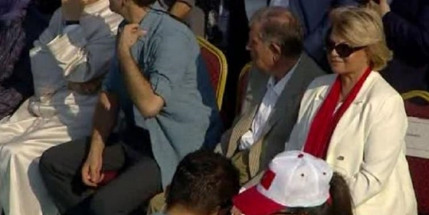 Şehitler mitinginde sürpriz isim