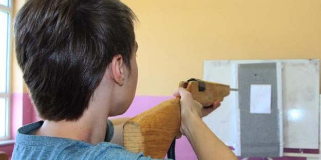 'Şehitlerimiz için yaptım' dedi! Lise öğrencisinden müthiş silah