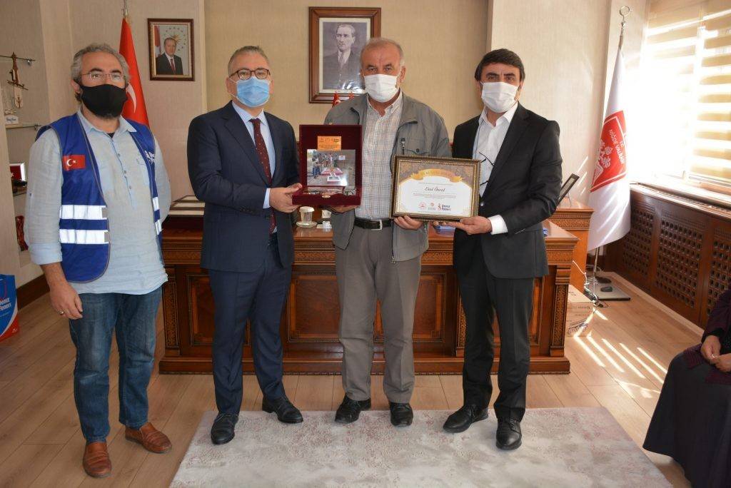 Şehitlerimize rahmet suyu