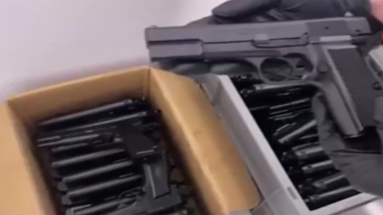 Şehrin göbeğinde cephanelik baskını