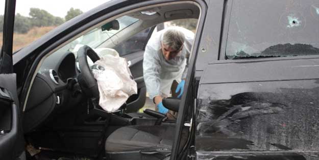 Şehrin göbeğinde lüks aracı taradılar!