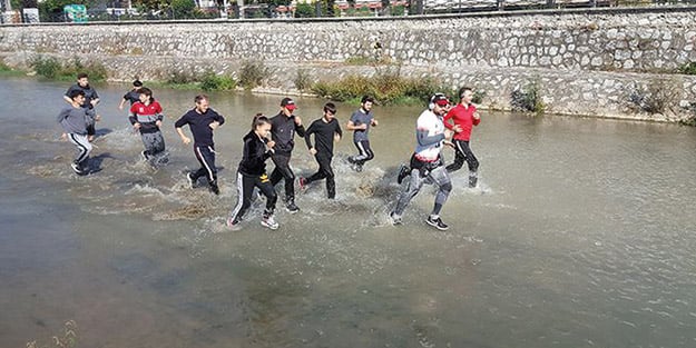 Şehrin ortasından geçen dereyi spor alanı yaptılar