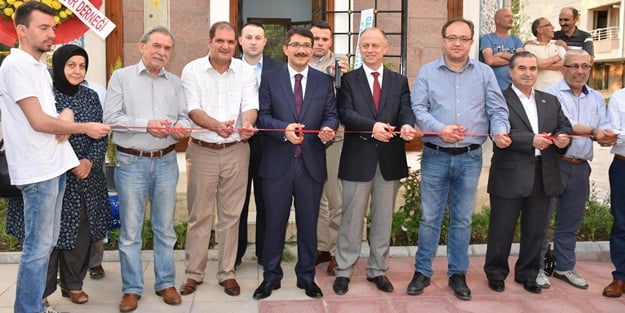 Şehzadeler ’de hizmetler tüm hızıyla devam ediyor