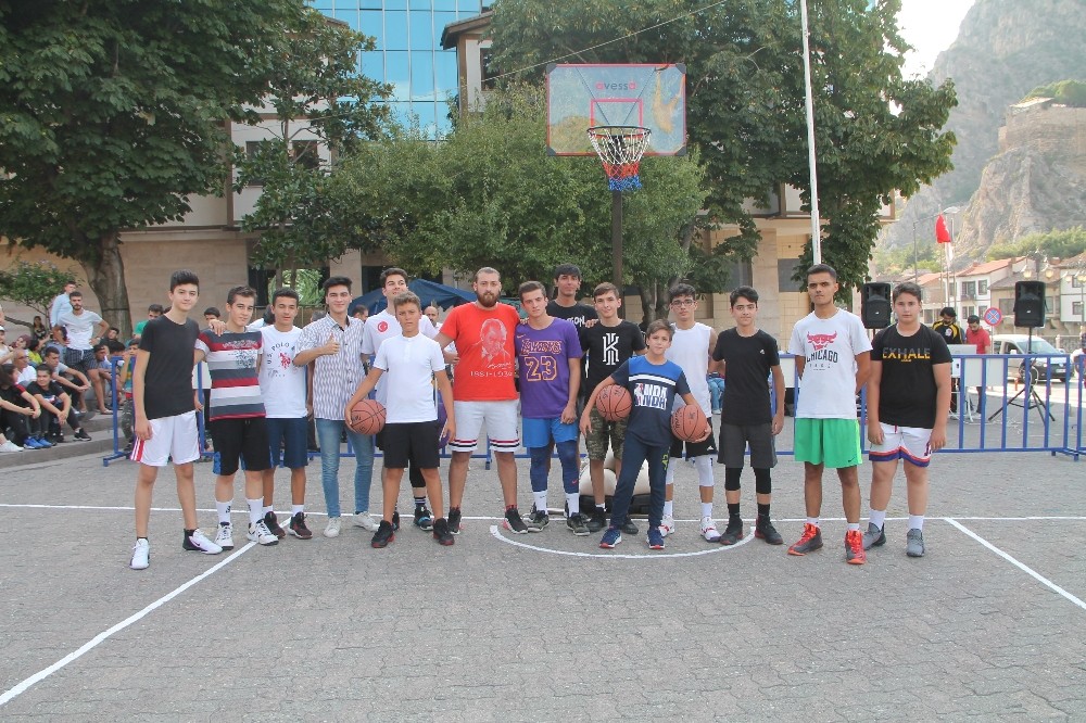 Şehzadeler Sokak Basketbol Turnuvası başladı 