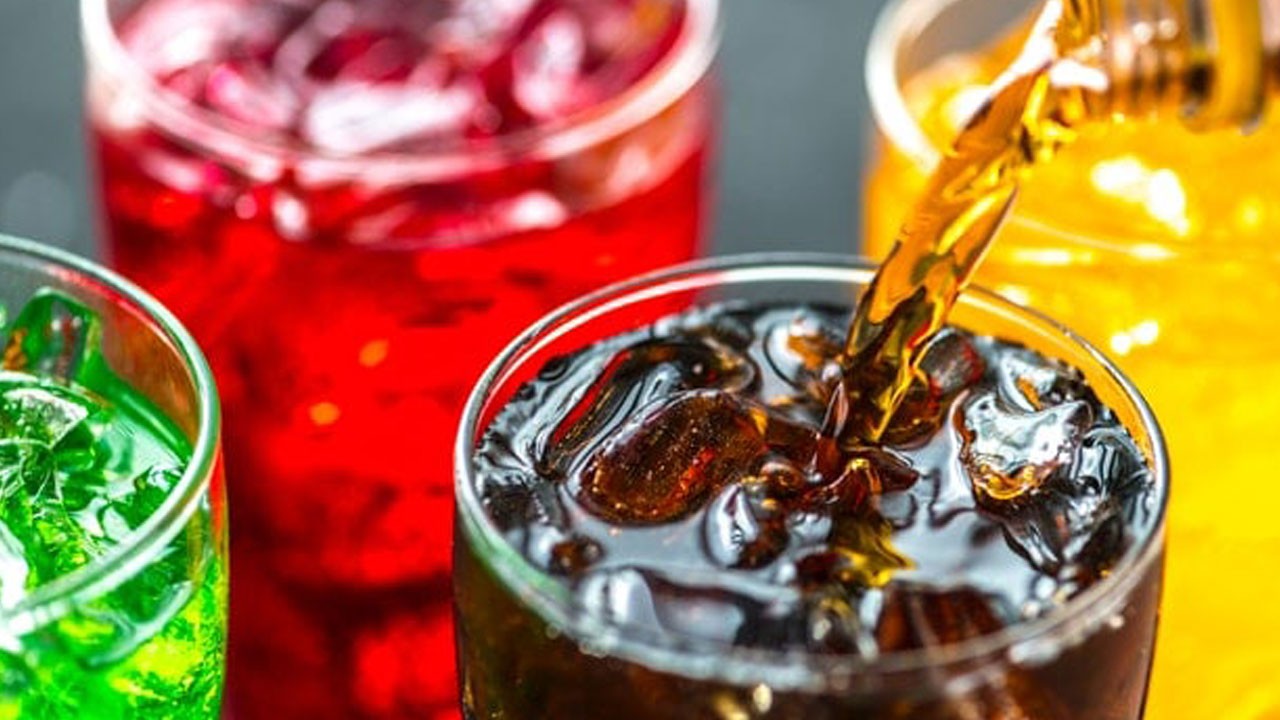 Şeker bombası gibi! Diş minesini yok eden alışkanlık