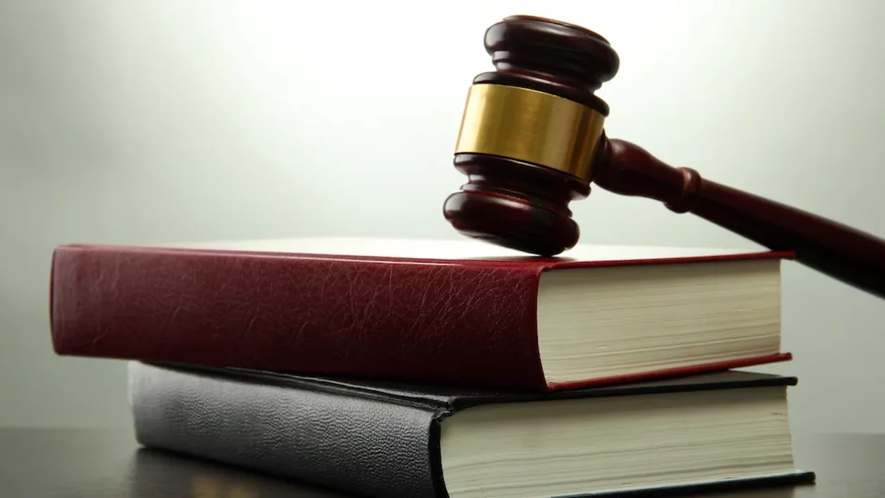 Şekiller değil ölçü: 'Anayasa tartışması ve Başyücelik Devleti'