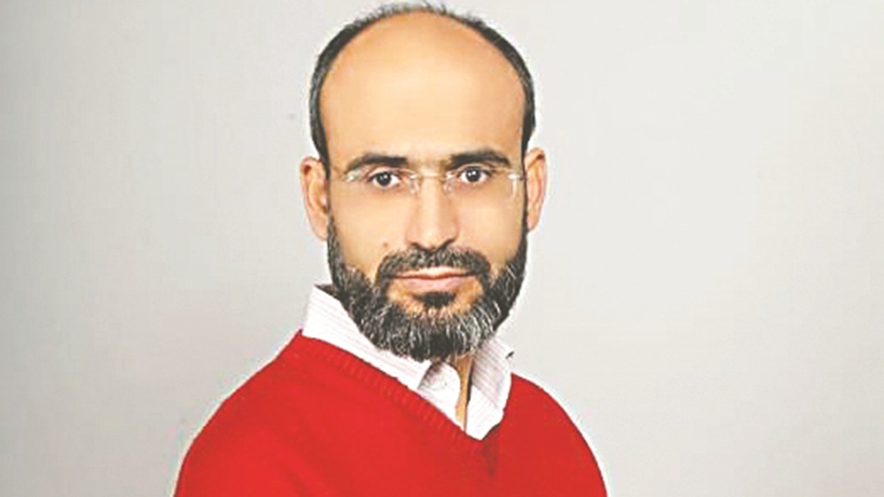 Seküler azınlığın bir kumpası daha çöktü