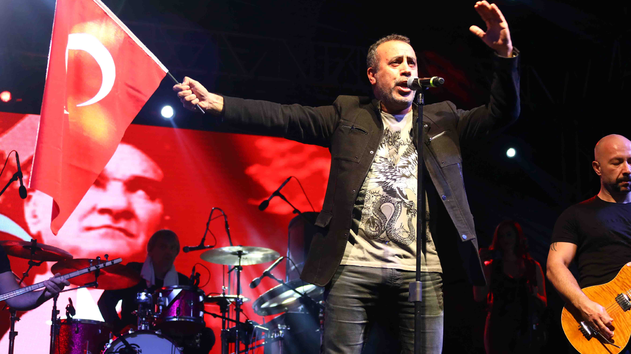 'Seküler laik kesimin nasipsizliği ve AHBAP'