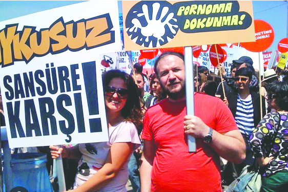 Seküler yobazlar toplumu çürütüyor