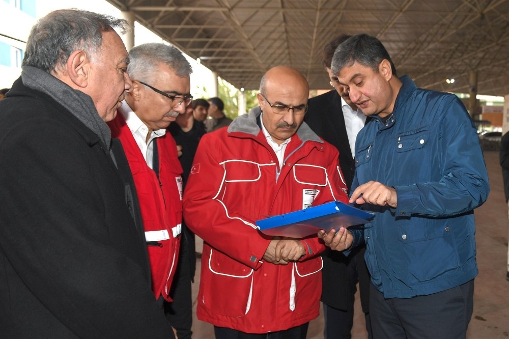 Sel felaketinde mağdur olanlara Türk Kızılay ve AFAD’dan yardım 