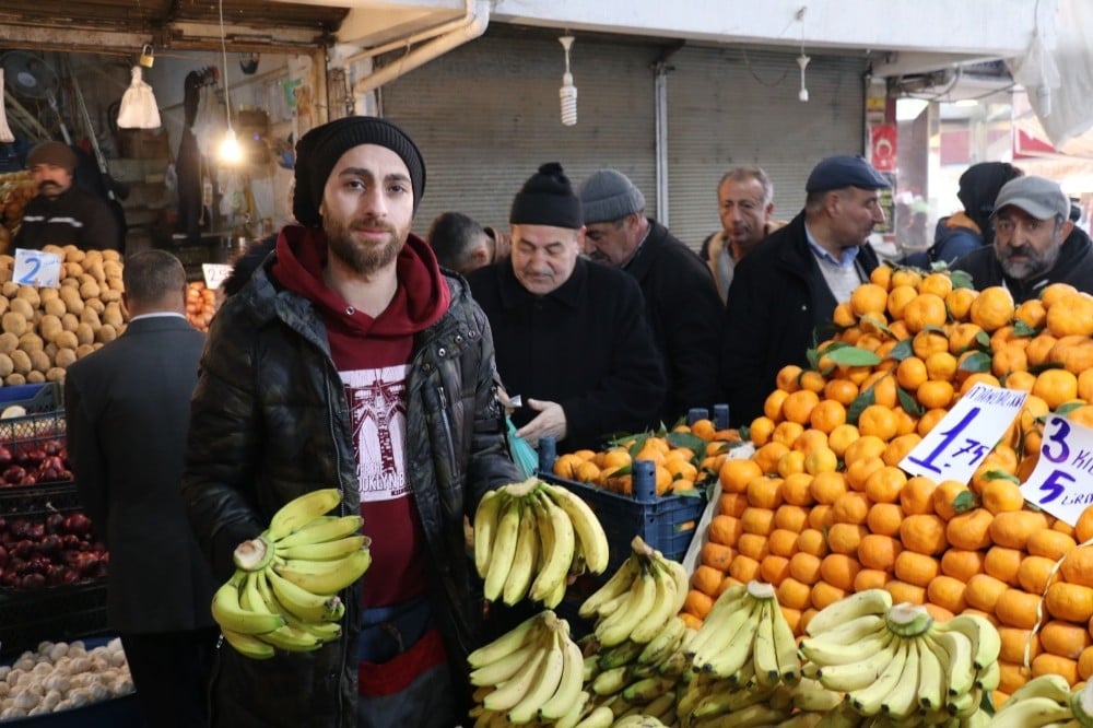 Sel, sebze ve meyve fiyatlarını arttırdı 