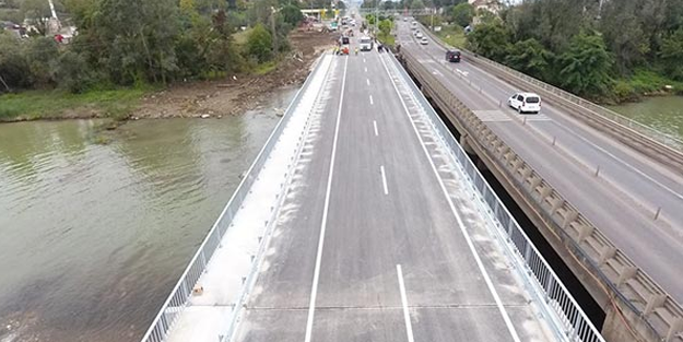 Sel yüzünden yıkılmıştı... Yenisi yapılıp trafiğe açıldı
