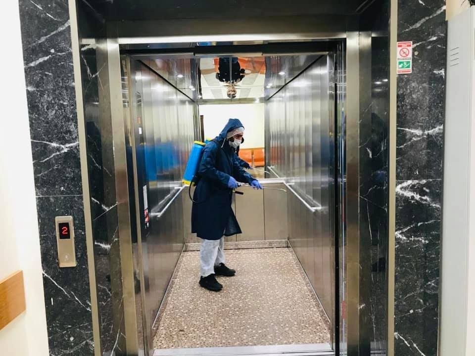 Selahaddin Eyyubi Devlet Hastanesinde dezenfekte çalışmaları sürüyor 