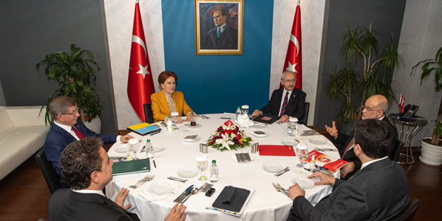 Selahattin Demirtaş 6'lı masanın liderleriyle böyle kafa buldu!