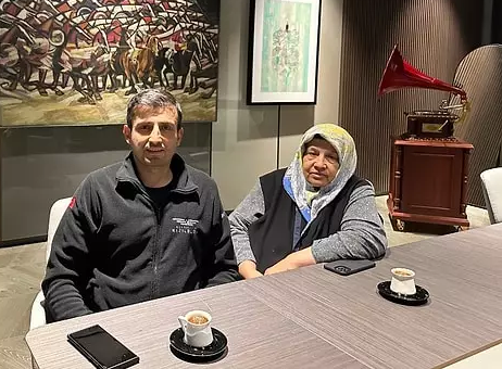 "Selçuk Bayraktar ile kardeşlerini her gördüğümde 'Sizleri doğurana kurban olayım' diyorum"