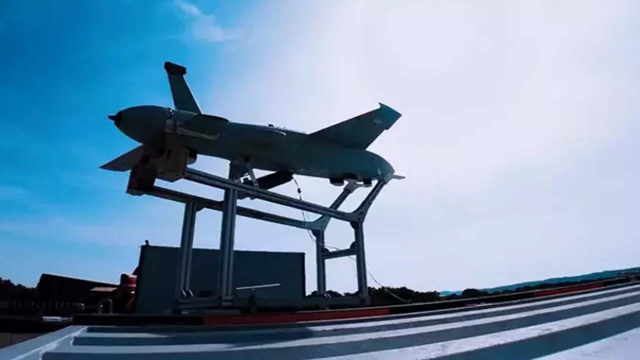 Selçuk Bayraktar: KEMANKEŞ 2 Mini Akıllı Seyir Füzesi testi başarıyla tamamladı