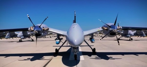 Selçuk Bayraktar müjdeyi verdi: Gökte Akıncı, denizde Albatros!