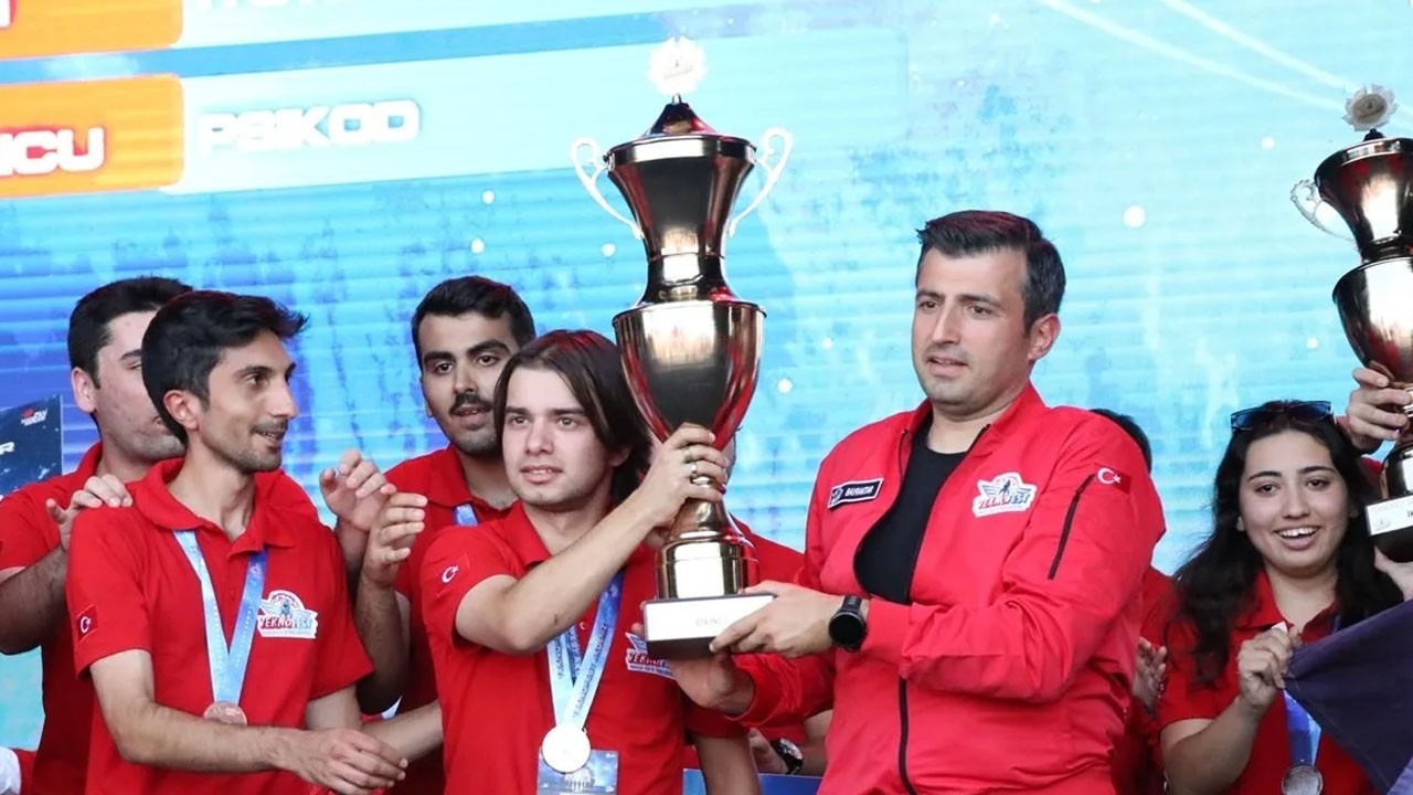 Selçuk Bayraktar, Türkiye'yi ilgilendiren müthiş haberi duyurdu: Adana’da geleceğe umut aşılandı!