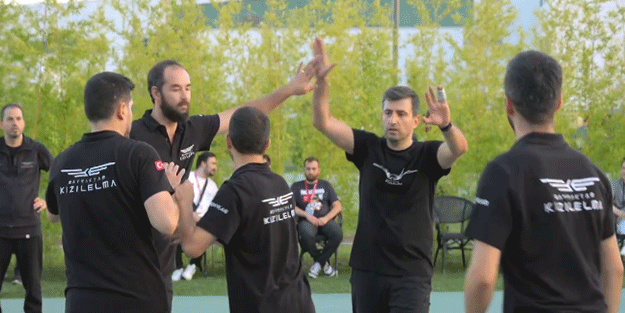 Selçuk Bayraktar'ı ilk defa böyle göreceksiniz! O anları herkesi şaşırttı