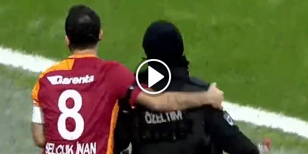 Selçuk İnan çevik kuvvet polisini tribünlere götürdü!