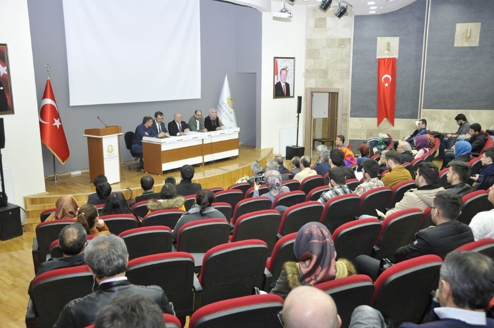 Selçuk Üniversitesinde “28 Şubat Post Modern Darbesi” paneli yapıldı 